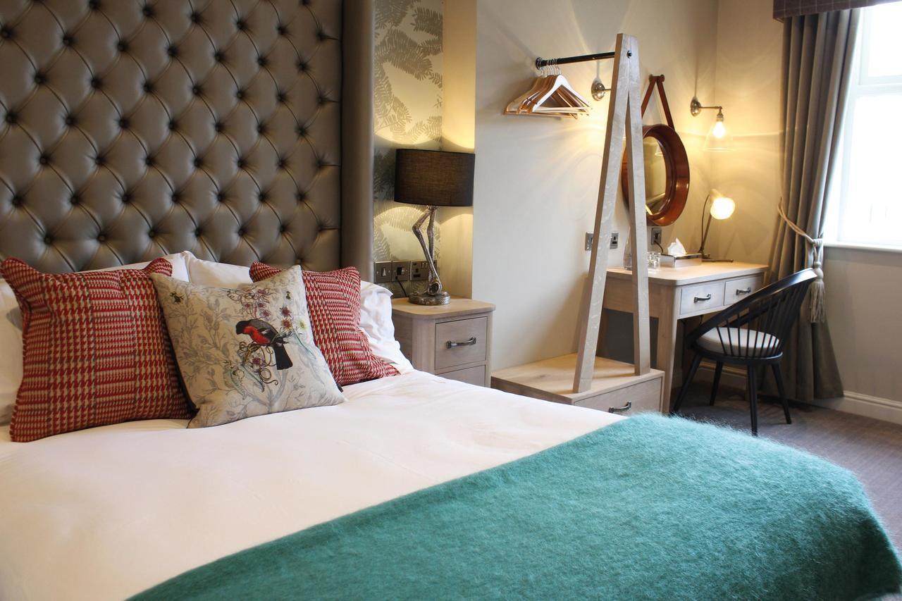 The Millstone, Mellor Hotel Blackburn  Exterior photo A bedroom at The Old Bank Hotel